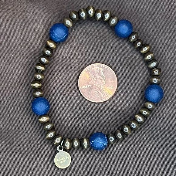 Handmade by VV set of 3 stretch bracelets - Picture 2 of 7